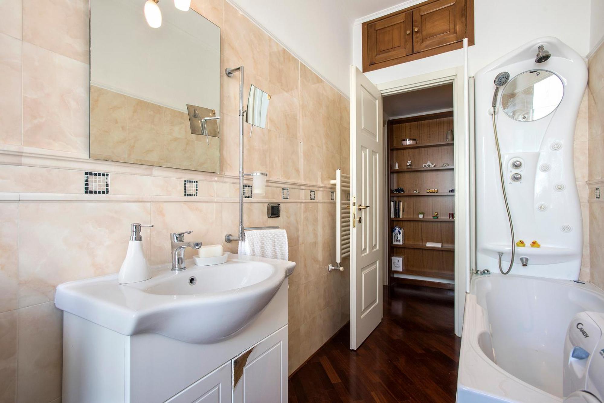 A Poche Fermate Dal Centro - Design Home Roma Ngoại thất bức ảnh